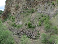 IMG 7206  Bei Steinbrucharbeiten wurden diese Schichten freigelegt.