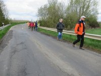 Ein kurzes Stück der Wanderung führt dann doch über (wenig befahrenen) Asphalt.